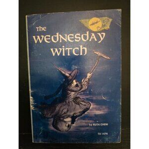 The Wednesday Witch by Ruth Chew Vintage Horror Paperback Book
